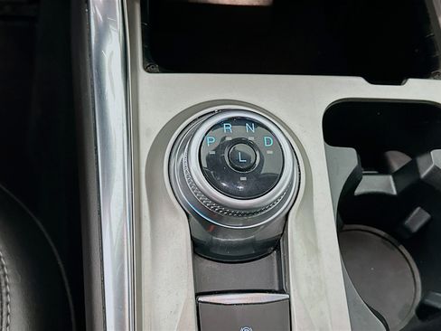 Used 2024 Ford Explorer XLT w/ Equipment Group 202A image 24