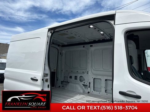 Used 2022 Ford Transit 250 Medium Roof image 31