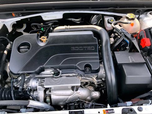 Used 2020 Chevrolet Malibu LT FWD image 32
