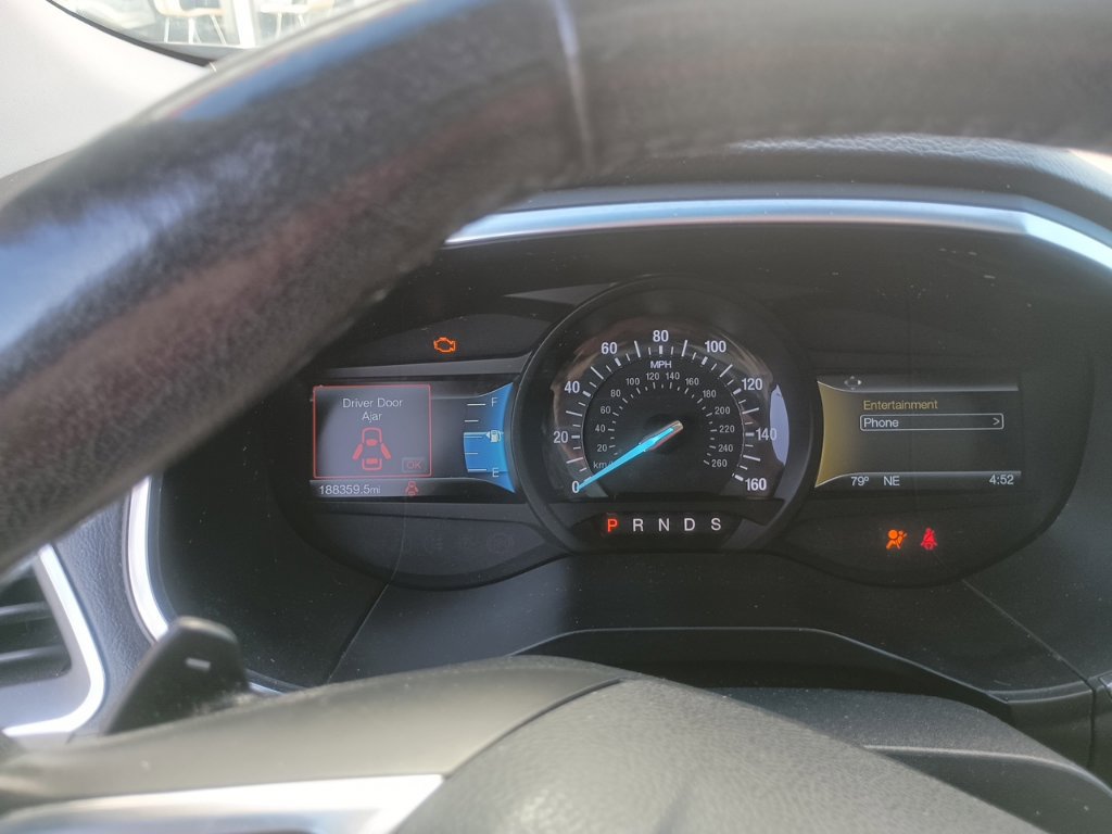 Used 2015 Ford Edge Titanium AWD/4WD image 10