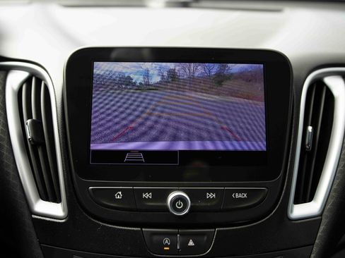 Used 2023 Chevrolet Malibu LT image 11