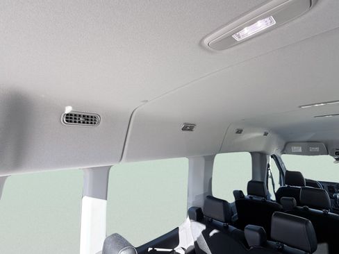 Used 2023 Ford Transit 350 XL image 28