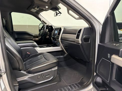 Used 2021 Ford F350 Lariat w/ Lariat Value Package AWD/4WD image 38