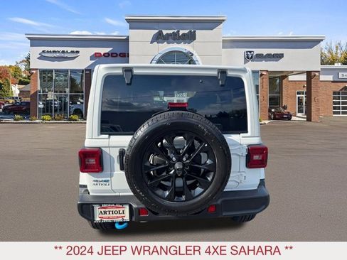 Used 2024 Jeep Wrangler Unlimited Sahara image 6
