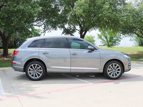 Used 2018 Audi Q7 3.0T Prestige AWD/4WD image 8