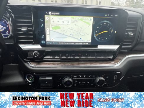 Used 2024 Chevrolet Silverado 2500 LT w/ Convenience Package image 19