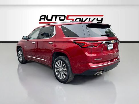 Used 2023 Chevrolet Traverse Premier FWD image 5