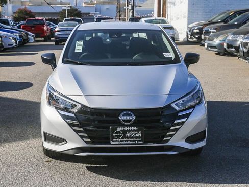 Used 2025 Nissan Versa S w/ Trunk Package FWD image 2