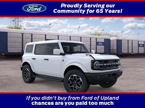 New 2026 Ford Bronco Outer Banks AWD/4WD image 1