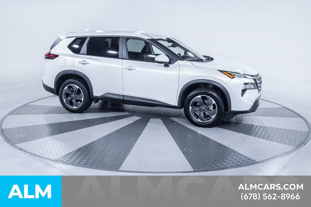 Used 2024 Nissan Rogue SV FWD image 13