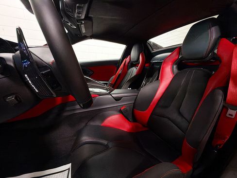 Used 2024 Chevrolet Corvette Z06 w/ Z07 Performance Package RWD image 5