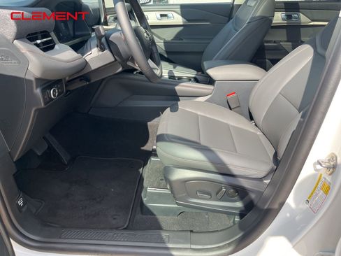 New 2025 Ford Explorer Active w/ Active Comfort Package image 32