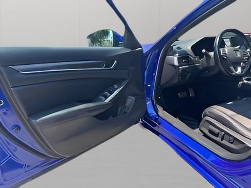 Used 2019 Honda Accord Sport image 9