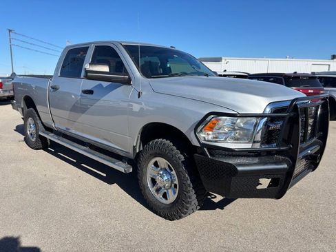 Used 2018 RAM 2500 Tradesman w/ Chrome Appearance Group image 7