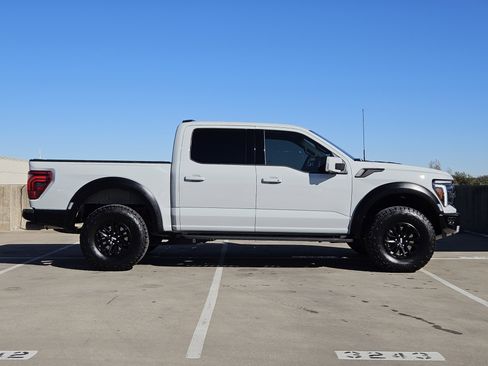 Used 2024 Ford F150 Raptor image 9