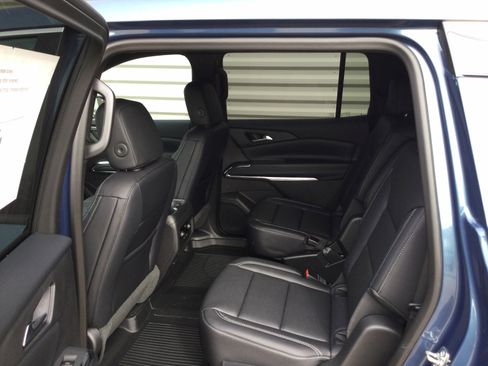 New 2026 Chevrolet Traverse LT w/ Driver Confidence Package image 6