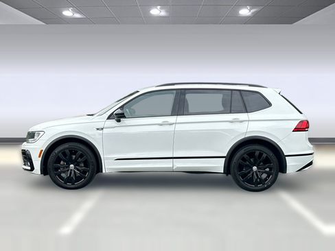 Used 2020 Volkswagen Tiguan SE R-Line FWD image 2