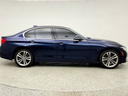 Used 2017 BMW 330i xDrive Sedan w/ Premium Package AWD/4WD image 4