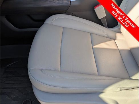 Used 2025 GMC Sierra 1500 SLT w/ SLT Premium Package image 24