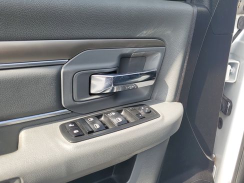 Used 2016 RAM 1500 Classic SLT image 16