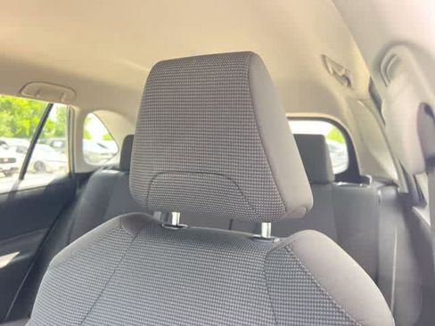 Used 2021 Toyota RAV4 LE AWD/4WD image 25