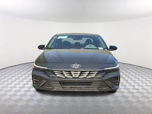 New 2026 Hyundai Elantra SEL Sport FWD image 2
