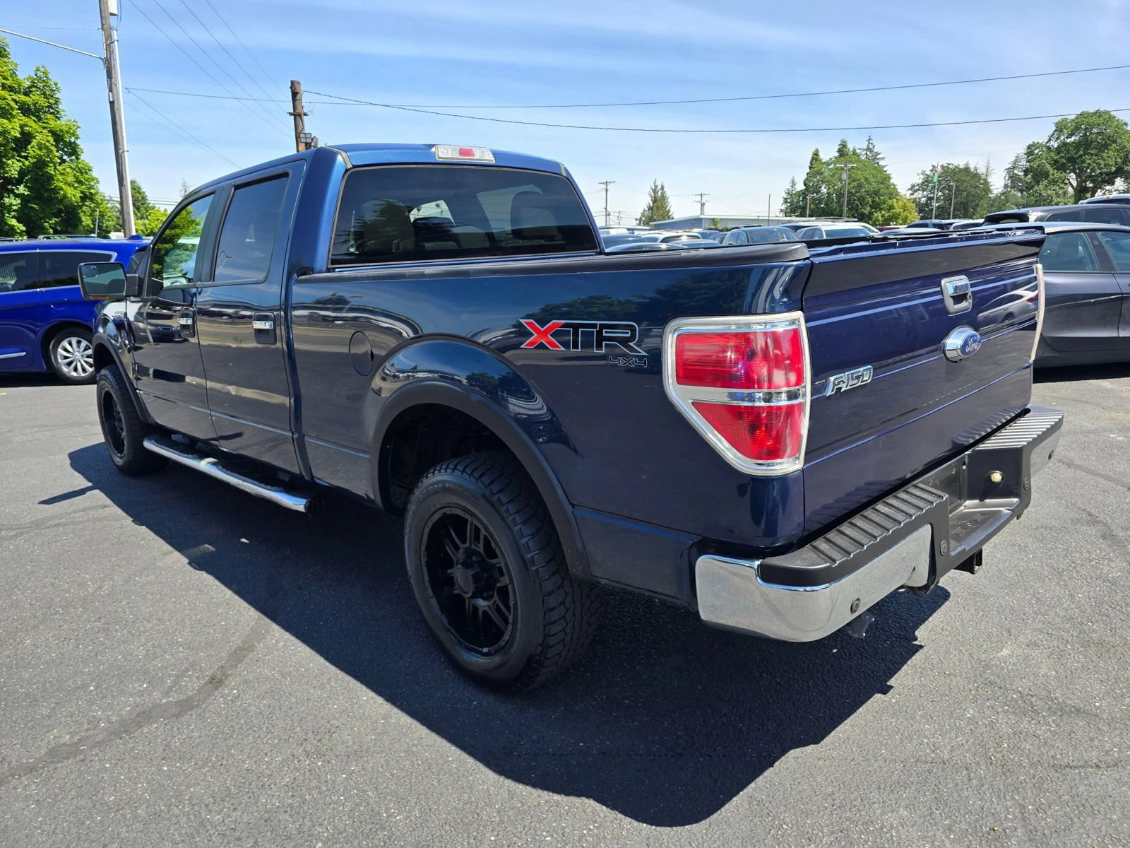 Used 2014 Ford F150 XLT w/ Equipment Group 302A Luxury AWD/4WD image 3