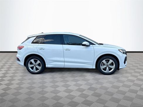 Used 2022 Audi Q4 e-tron Premium w/ Convenience Package image 8