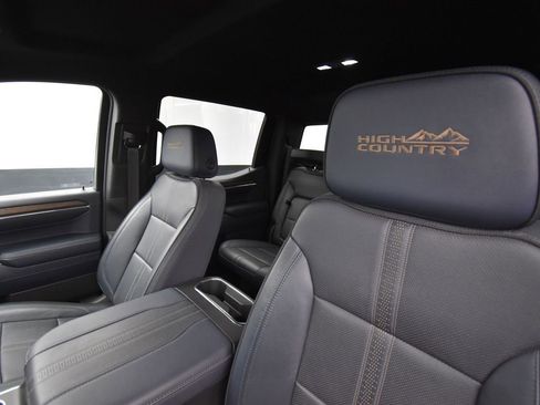 Used 2023 Chevrolet Silverado 1500 High Country AWD/4WD image 11