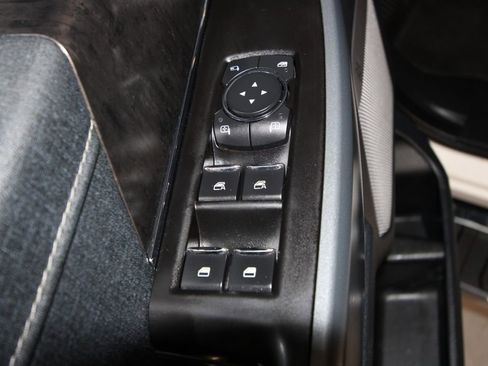 Used 2021 Ford F150 Lariat image 6