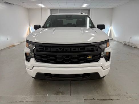 New 2026 Chevrolet Silverado 1500 Custom image 2