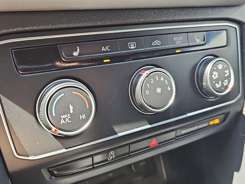 Used 2023 Volkswagen Atlas SE image 13