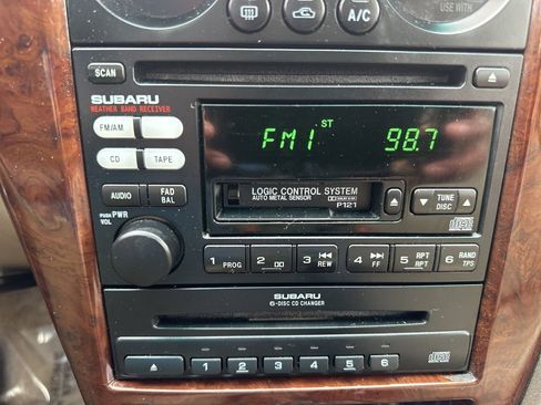 Used 2001 Subaru Outback Limited image 15