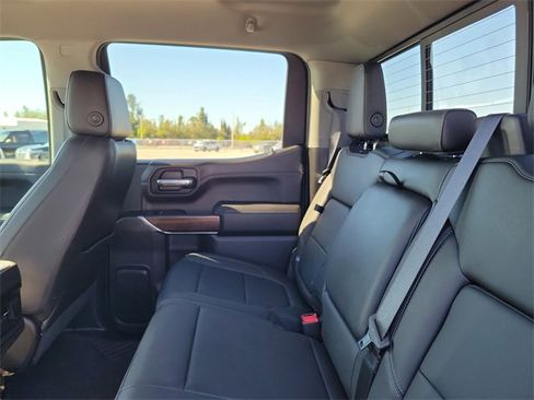 Certified 2021 Chevrolet Silverado 1500 LT Trail Boss w/ Convenience Package II image 9