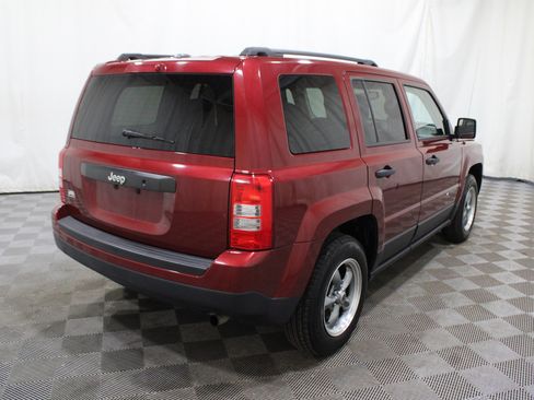 Used 2017 Jeep Patriot Sport image 21
