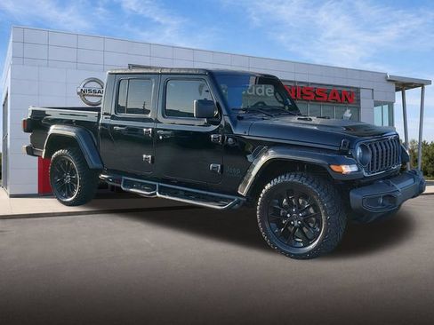 Used 2024 Jeep Gladiator Sport AWD/4WD image 1