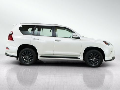 Used 2022 Lexus GX 460 Premium w/ Accessory Package AWD/4WD image 6