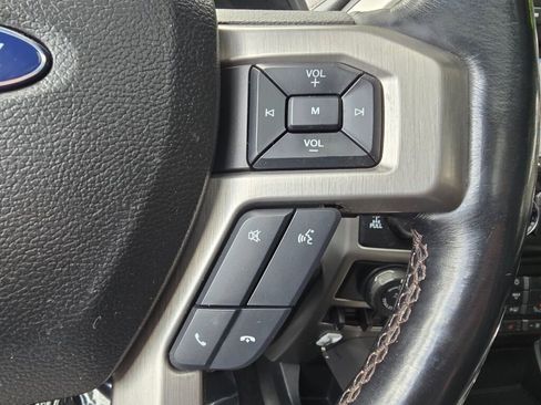 Used 2018 Ford F150 Platinum w/ Equipment Group 701A Luxury image 29