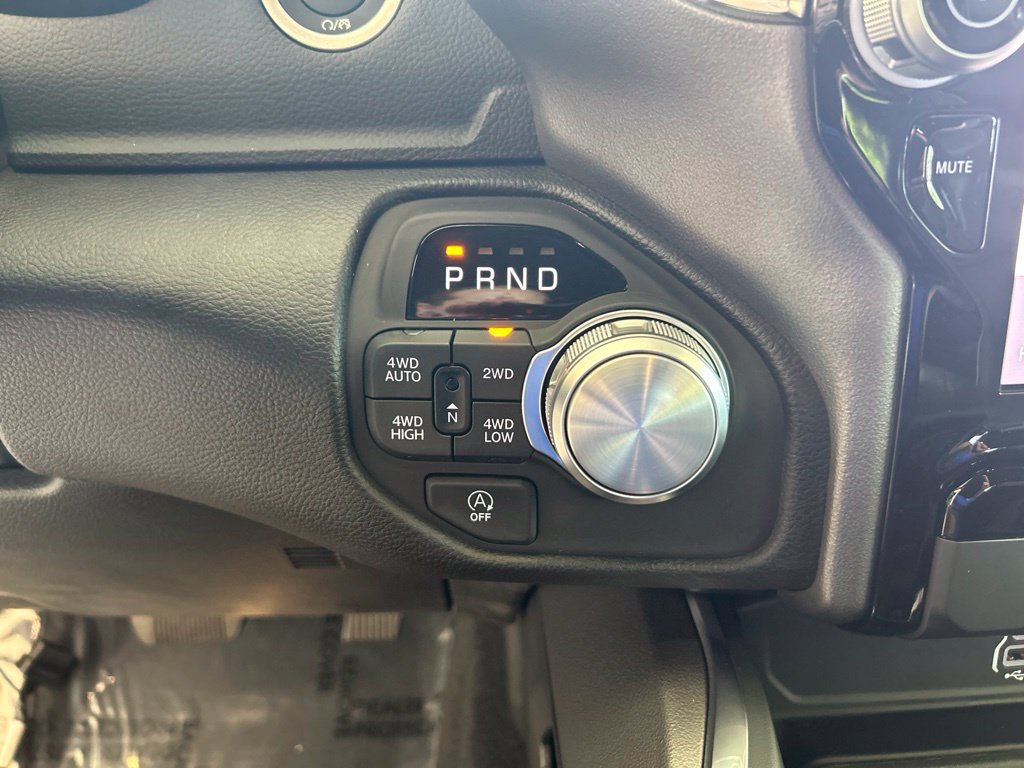 Used 2026 RAM 1500 Laramie AWD/4WD image 9