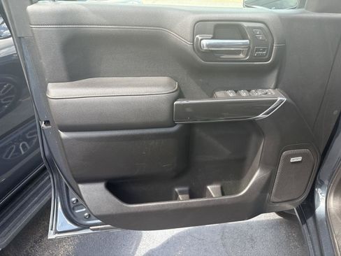 Used 2021 GMC Sierra 1500 AT4 w/ AT4 Value Package AWD/4WD image 3