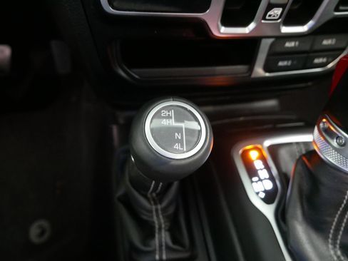 Used 2020 Jeep Gladiator Overland AWD/4WD image 31