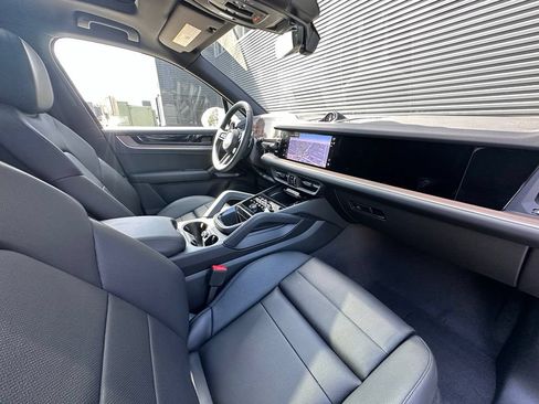 Used 2026 Porsche Cayenne E-Hybrid AWD/4WD image 44