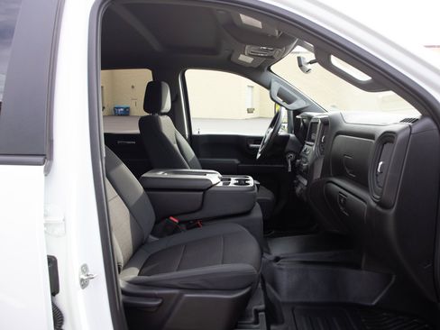Used 2021 Chevrolet Silverado 2500 W/T w/ WT Convenience Package AWD/4WD image 13