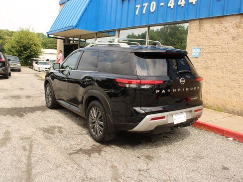 Used 2022 Nissan Pathfinder SL w/ SL Premium Package AWD/4WD image 4