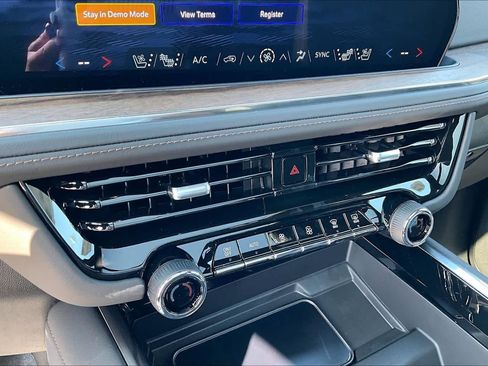 New 2026 Chevrolet Tahoe High Country image 18