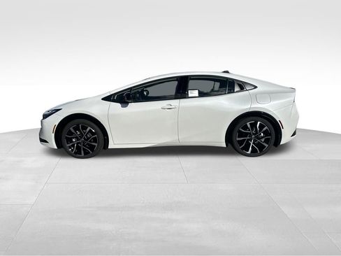 New 2026 Toyota Prius Plug-In Hybrid image 4