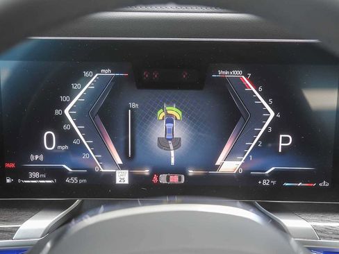 Used 2025 BMW 760i xDrive w/ Luxury Rear Seating Package image 19