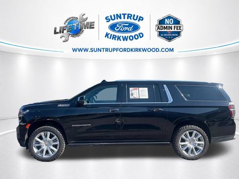 Used 2023 Chevrolet Suburban High Country AWD/4WD image 2