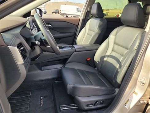 Used 2023 Nissan Rogue SL image 8