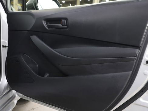 Used 2024 Toyota Corolla LE image 9